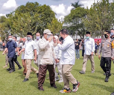 Lebaran Hari Kedua, Menhan Prabowo Kunjungi Kabupaten Jember